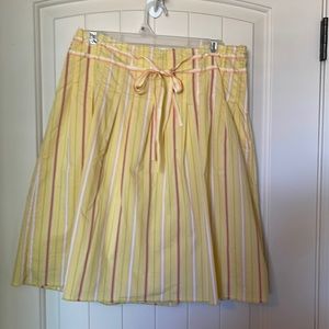 Fully lined old navy skirt